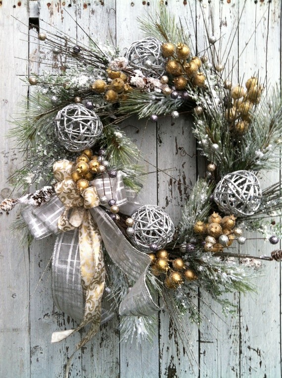 Items similar to Silver and Gold Christmas Wreath - Wreath ...