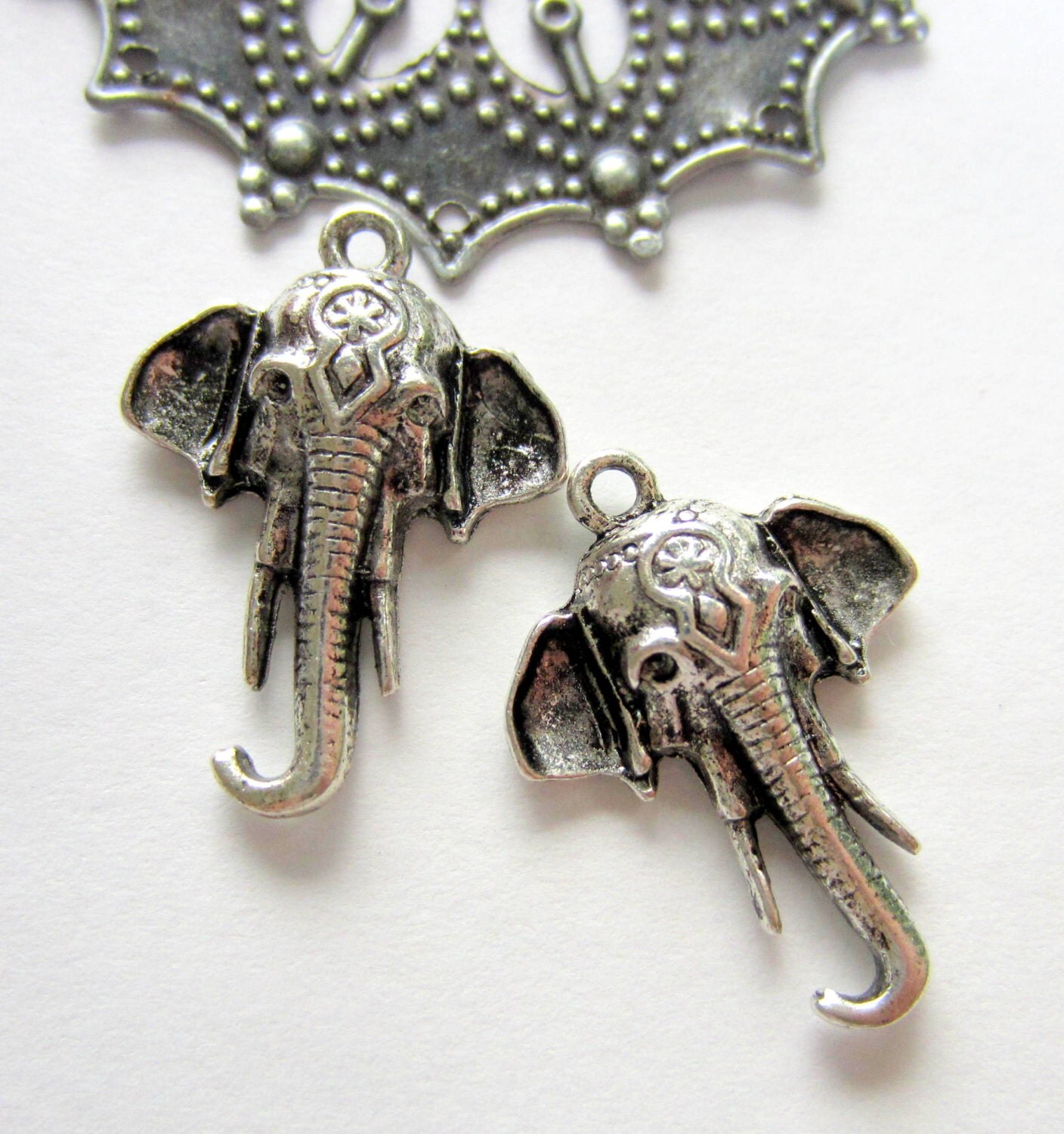 6 Elephant charms jewelry pendants antique silver metal