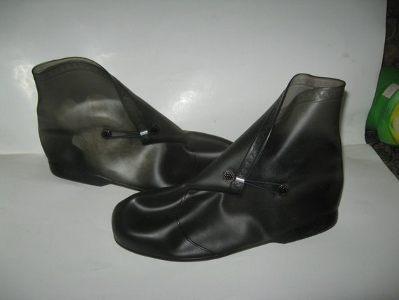 Vintage Over The Shoe Rain Boots.Drizzle Boots 1950s new sz 9