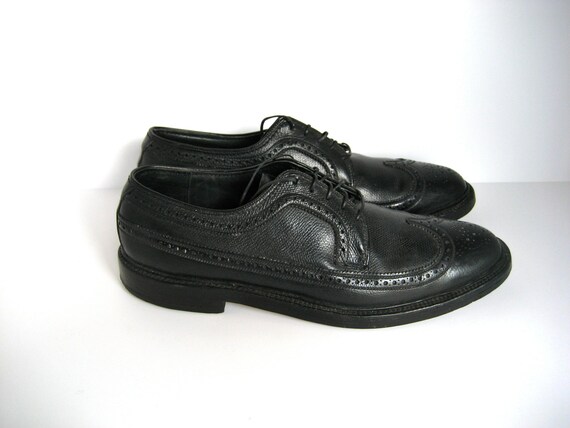 Vintage Mens Black Wing Tip Textured Dress Shoes // 1980s