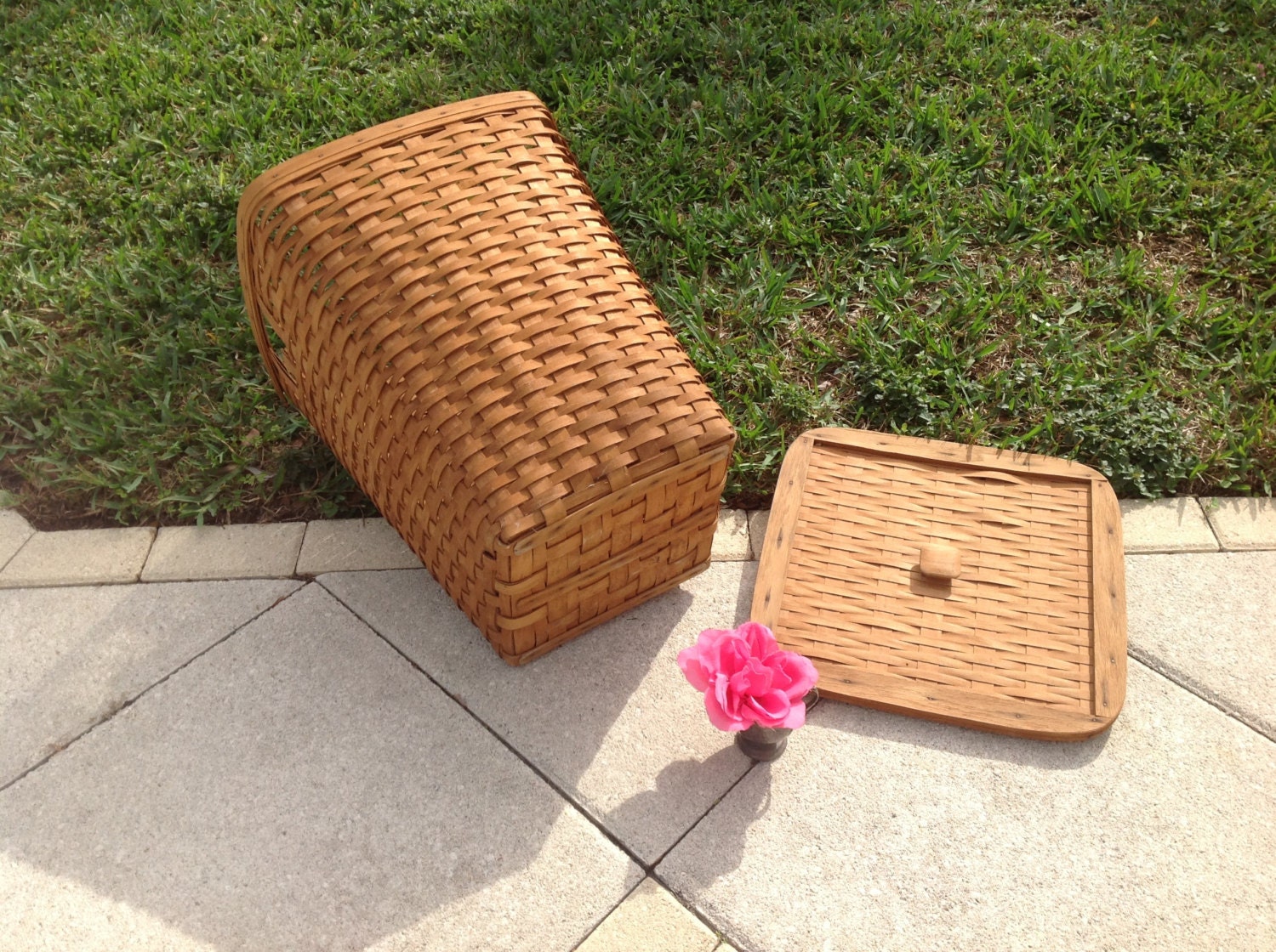 Vintage Longaberger Tall Laundry Basket with Lid Almost 2 feet