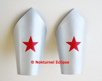 Pair Wonder Woman Pointed Silver Cuffs Justice League Superhero Cosplay DC Comics Geek Dawn of Justice Halloween Adult Costume Accessory