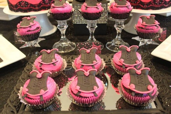 12 fondant corsets (EDIBLE) Il_570xn