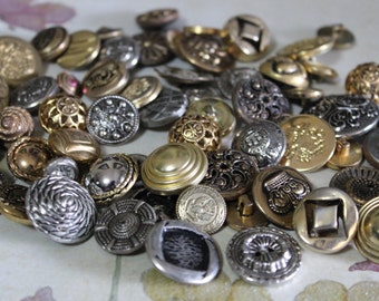 10 Vintage Metal Buttons