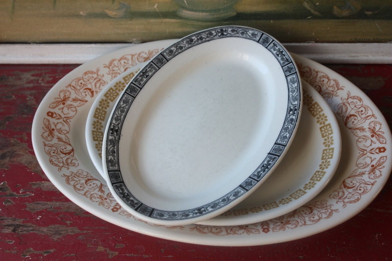 Collection Of Oval Restaurantware Platters, Serving Platters, Diner