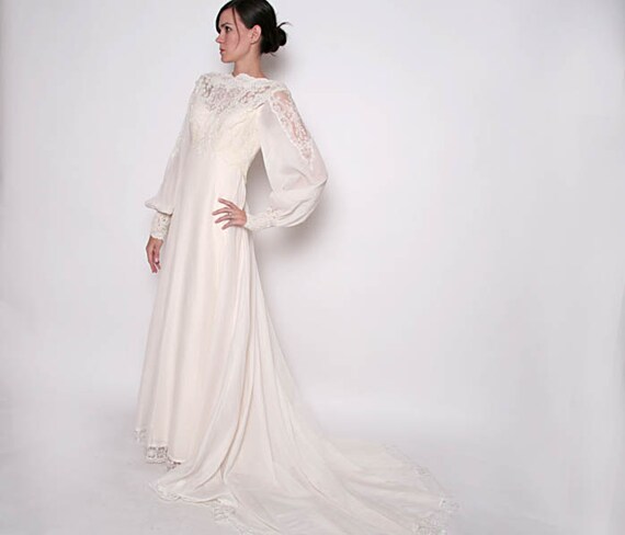 Vintage 70s Priscilla of Boston Wedding Dress with train