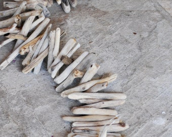 Driftwood garland-driftwood decoration-beach wedding garland-1 yard