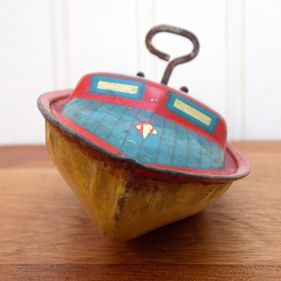 1950s Lindstrom Tin Lithograph Wind Up Toy Boat