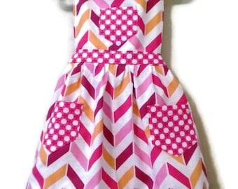 Chevron Apron, Children's Apron, Toddler apron, Girls Apron, Baking Apron, Cooking Apron, Kids Apron, Little Girls Apron, Retro Style Apron