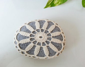 Cream Flower Crochet Lace Stone Bounty of Nature Granite Rock Table Decoration Beach Home Decor Unique Gifts