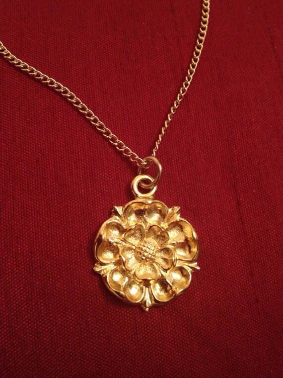 Gold Tone Tudor Rose Necklace Pendant