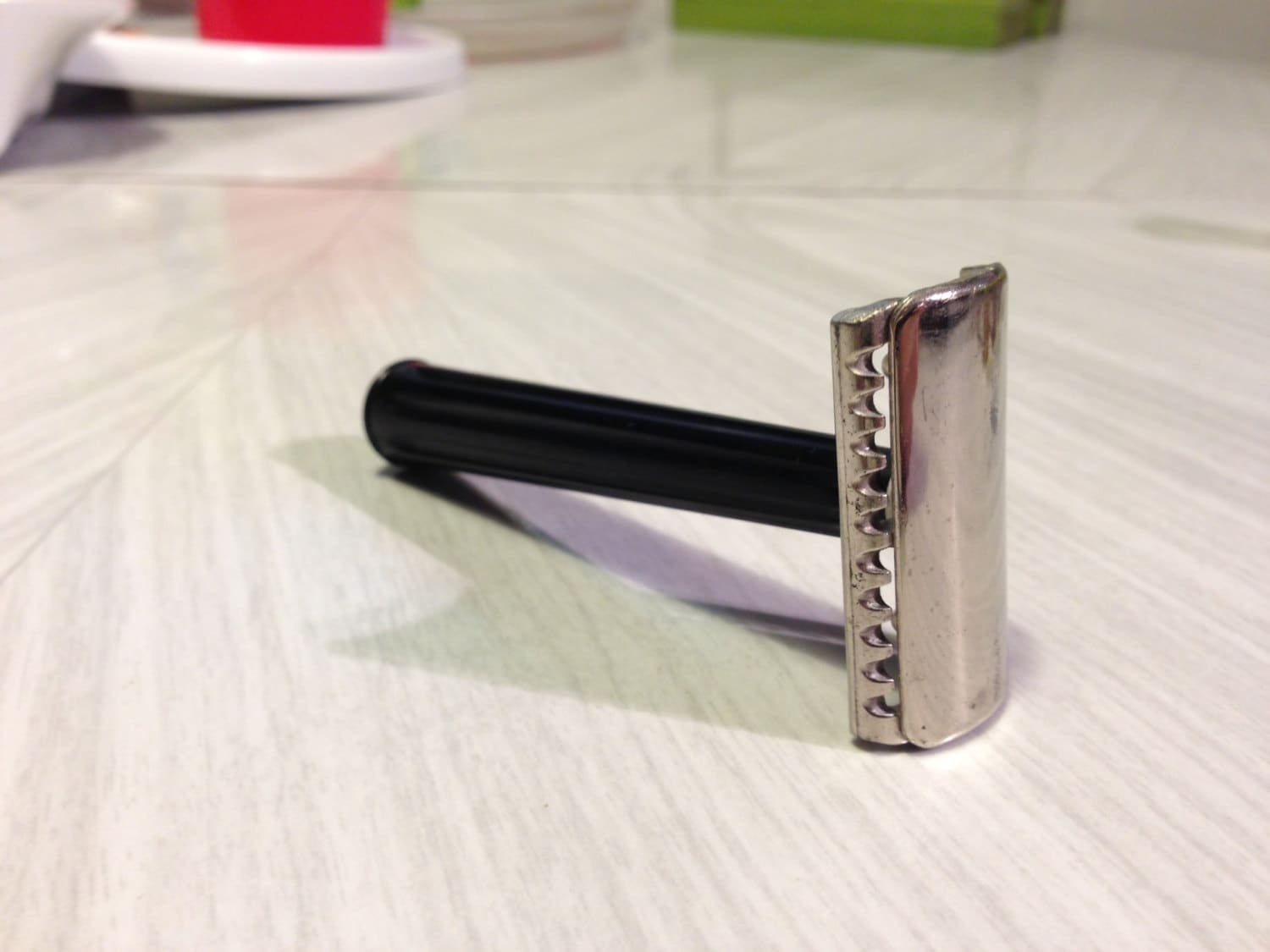 Barbasol Safety Razor with Black Handle in Excellent Condition