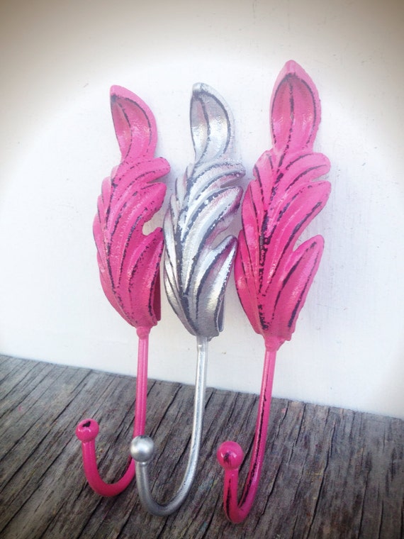 BOLD set of three metal FEATHER wall towel hooks // SHABBY