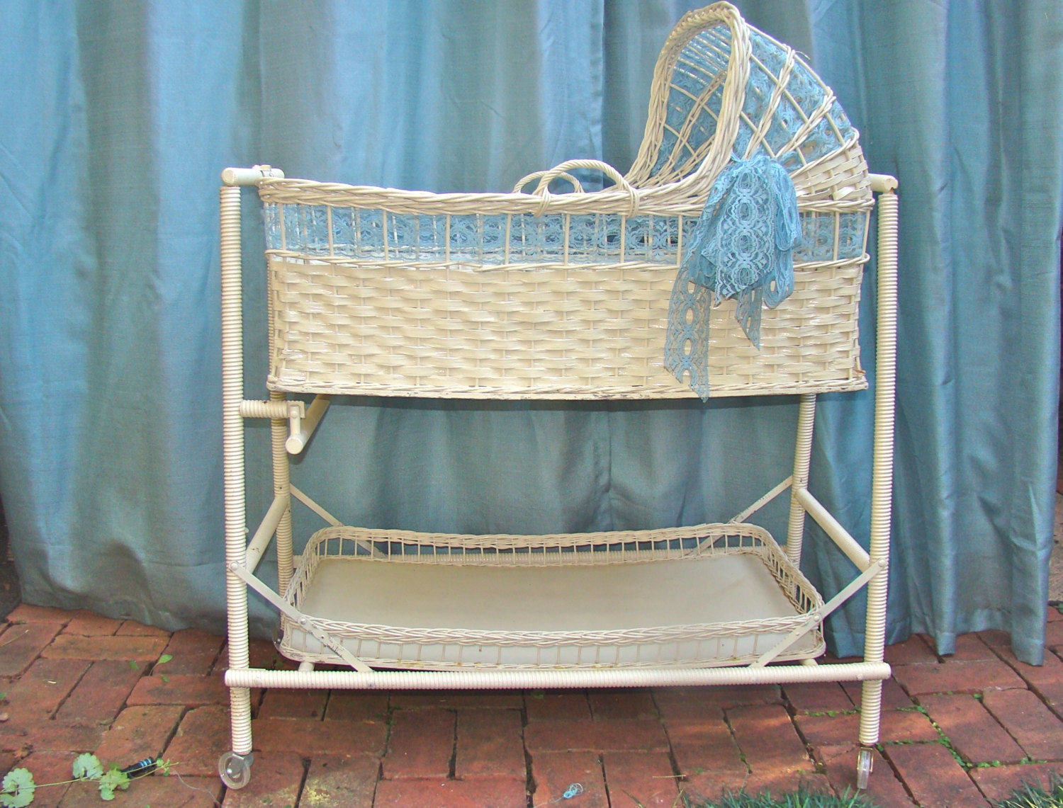 wicker and loom bassinet