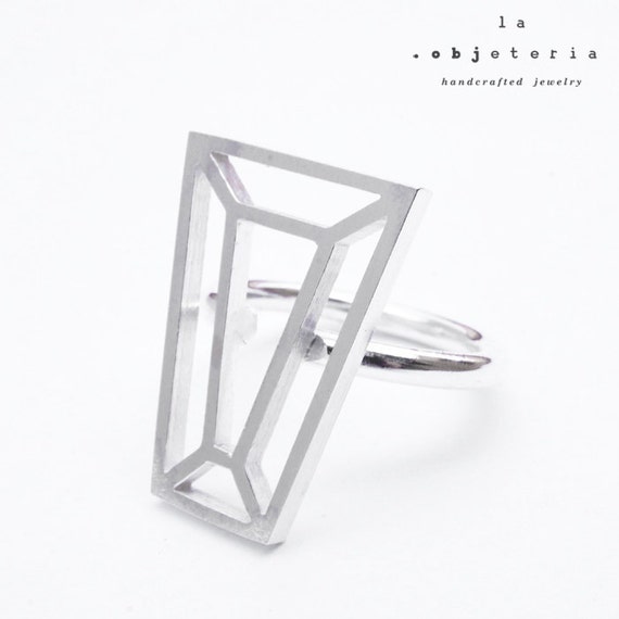 Trapeze cut ring in sterling silver geometric by objeteria