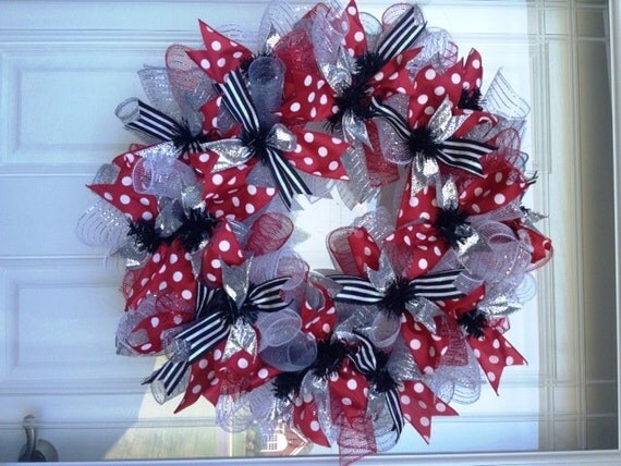 Items similar to Red, Black and white Deco Mesh Wreath **FREE SHIPPING ...