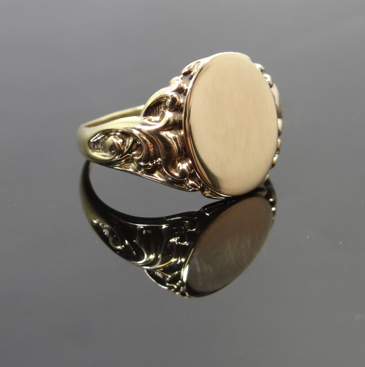 Victorian Scroll Signet Ring for Man or Woman RGSG160N