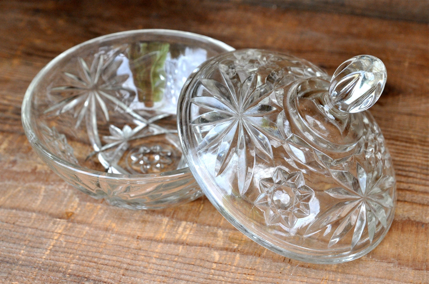 Vintage Crystal Cut Glass Glass Candy Dish With Lid