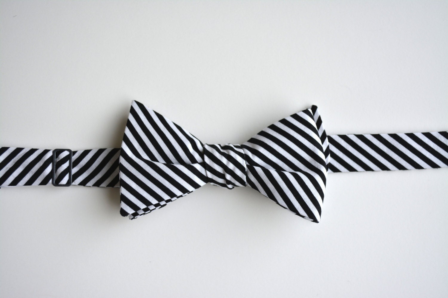 bow tie stripes tied