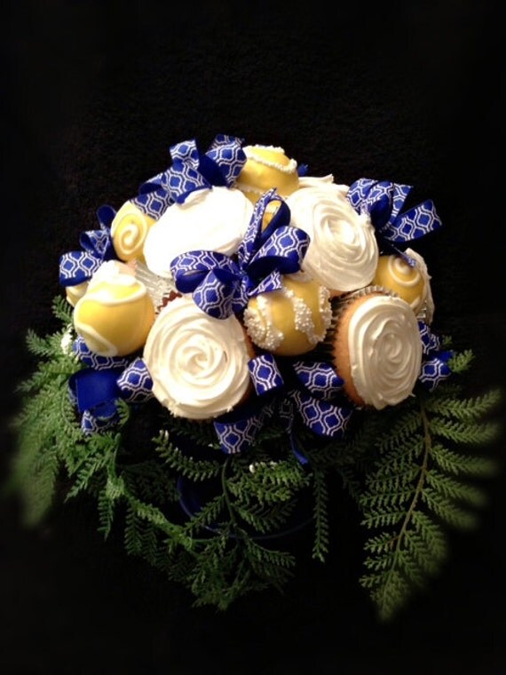 cakepop centerpiece bouquet