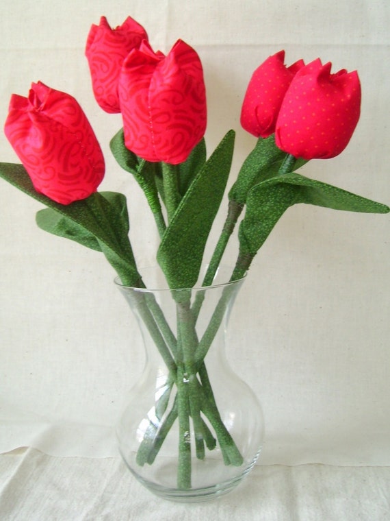 Самые весенние цветы: Тюльпаны из ткани