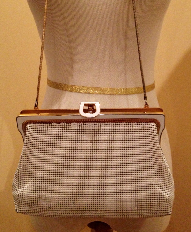 glo mesh purse