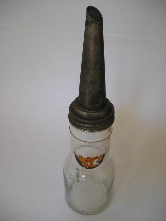 Vintage Antique Glass 1Qt Shell Motor Oil Bottle with Metal