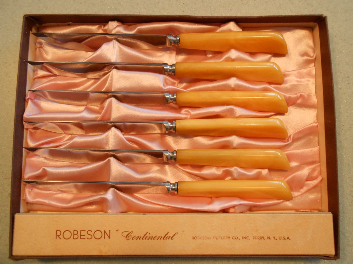 Vintage Bakelite handled knives Haute Juice