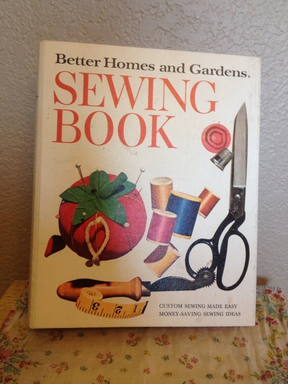 Vintage Better Homes Gardens 5-Ring Binder Bound Sewing Book