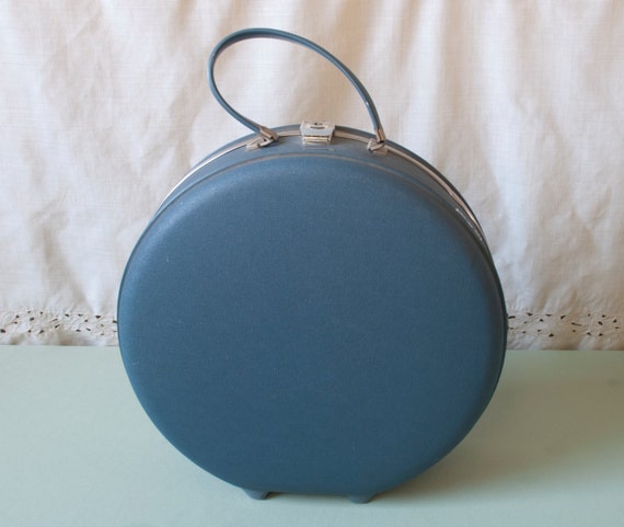 vintage american tourister round luggage