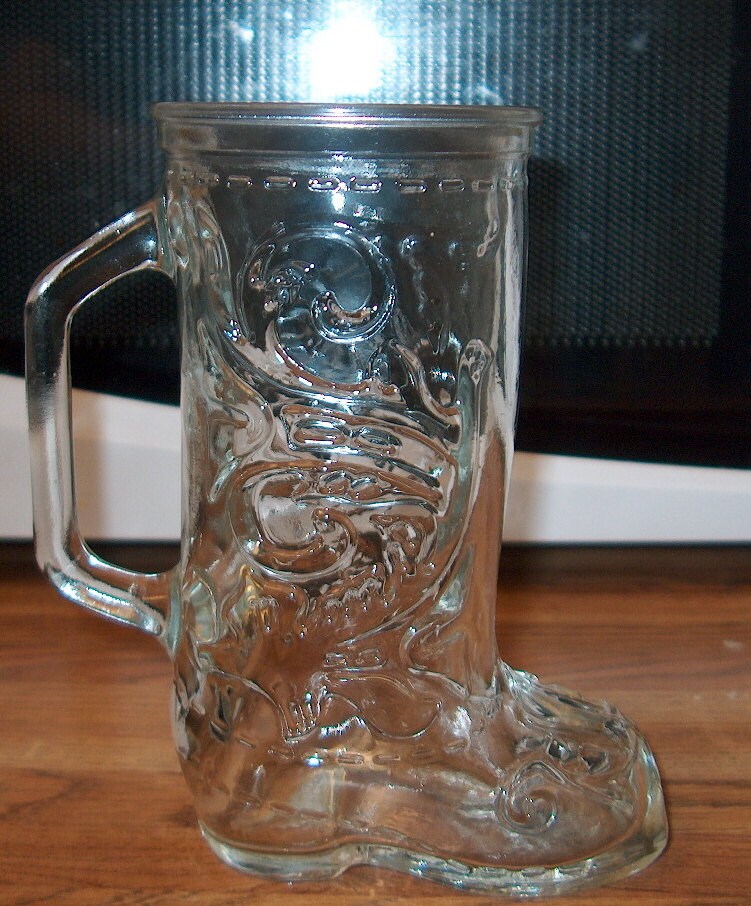 8 Vintage Glass Boot Shaped Drinking by goldennuggetantiques