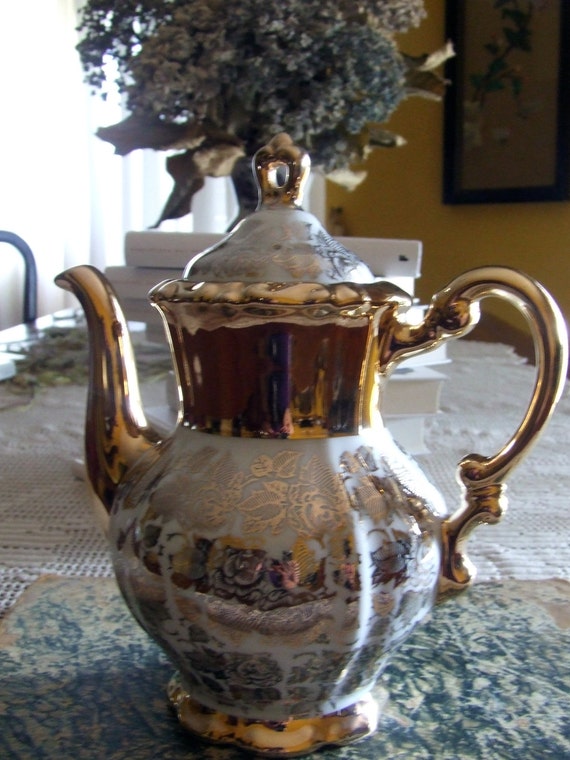 Coffeepot, golden roses