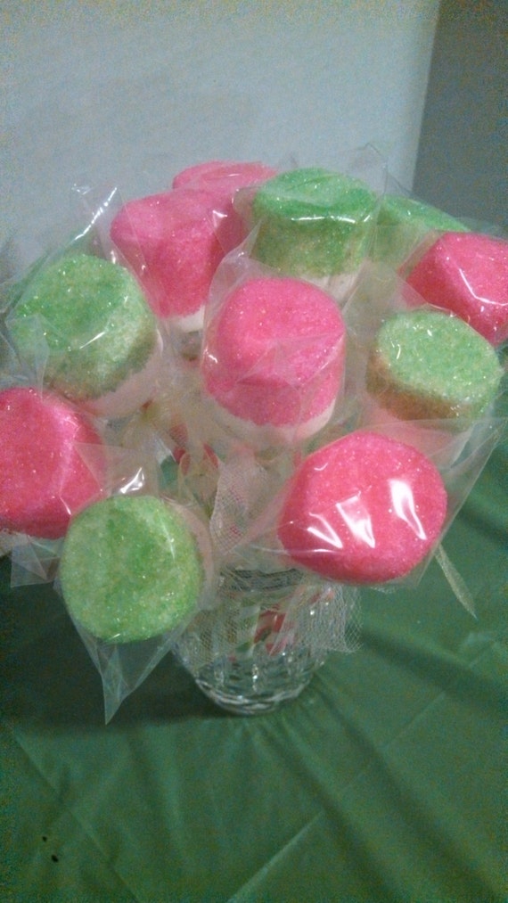 Items similar to Pink and Green Marshmallow Pops on Etsy