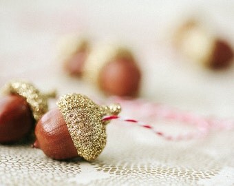 6 Acorn Ornaments / Gold / Glittered / Set of 6 / Holiday