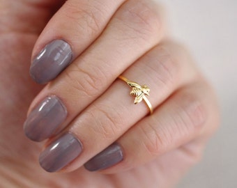 tiny bee midi ring . bumble bee ring . honey bee ring . tiny bee ring . honeybee ring . silver bee ring . knuckle ring // 4BUMB