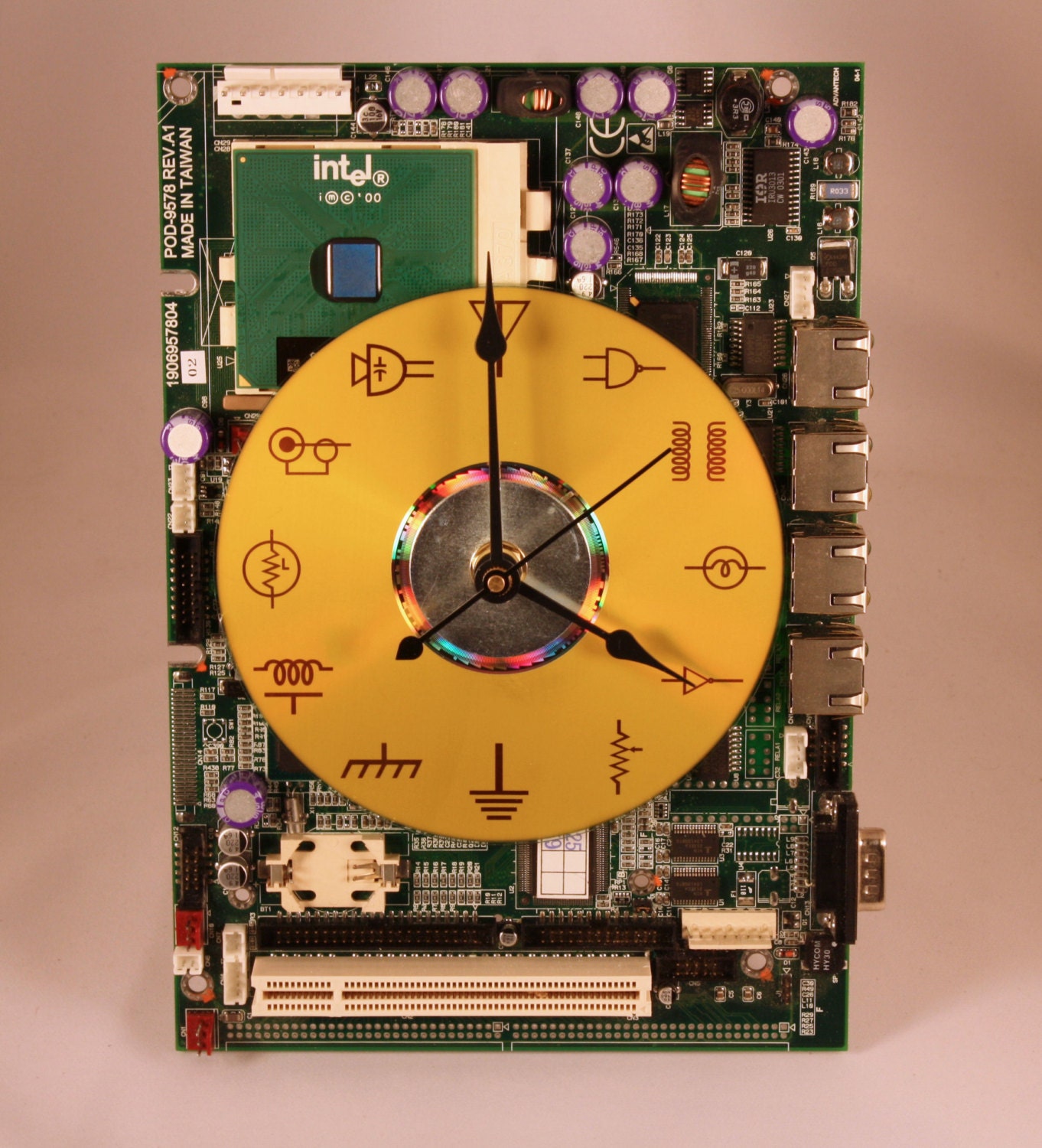 Computer Circuit Board Desk Clock With Pentium 3 Processor