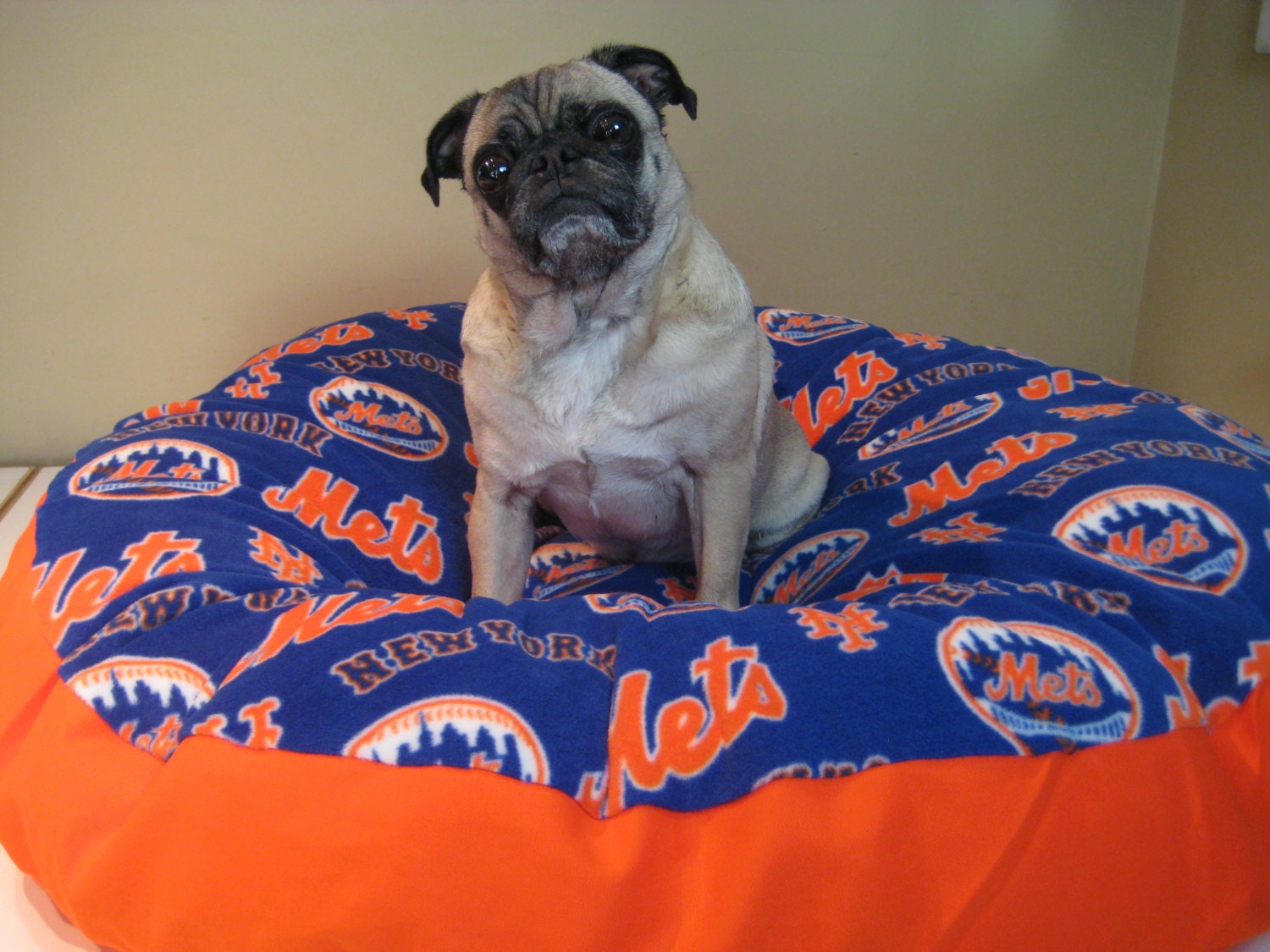 mets pillow pet