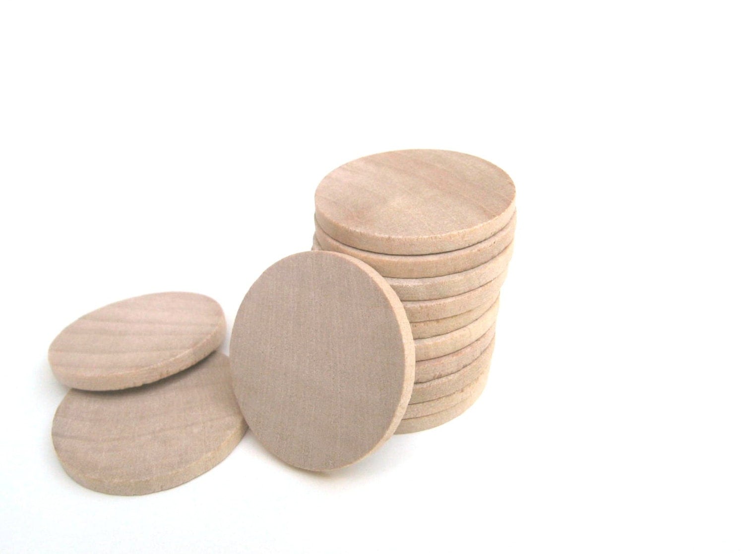 50 1 1/4 Unfinished Wood Circles 1 1/4 Inch by ShauneilSupplies