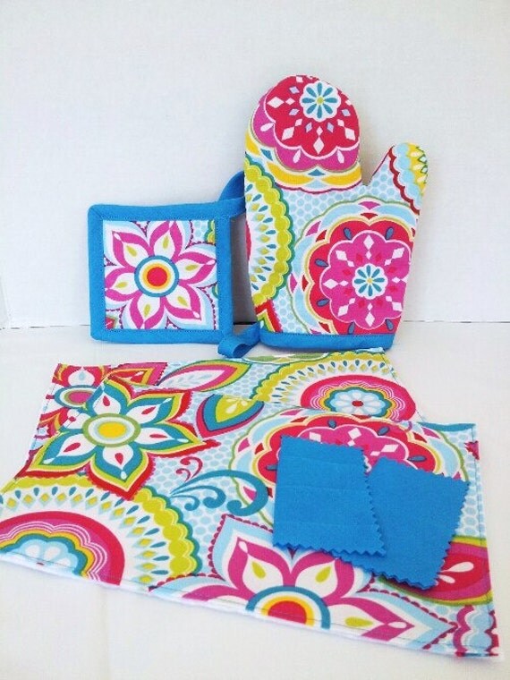 Kids oven mitt pot holder placemats napkins pretend play
