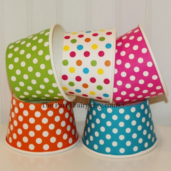 15 Paper Cups, ( 8 Oz. ) Polka Dot Ice Cream Yogurt Cup, Fruit, Gelato