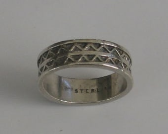 SALE Size 7 Vintage Sterling Ring