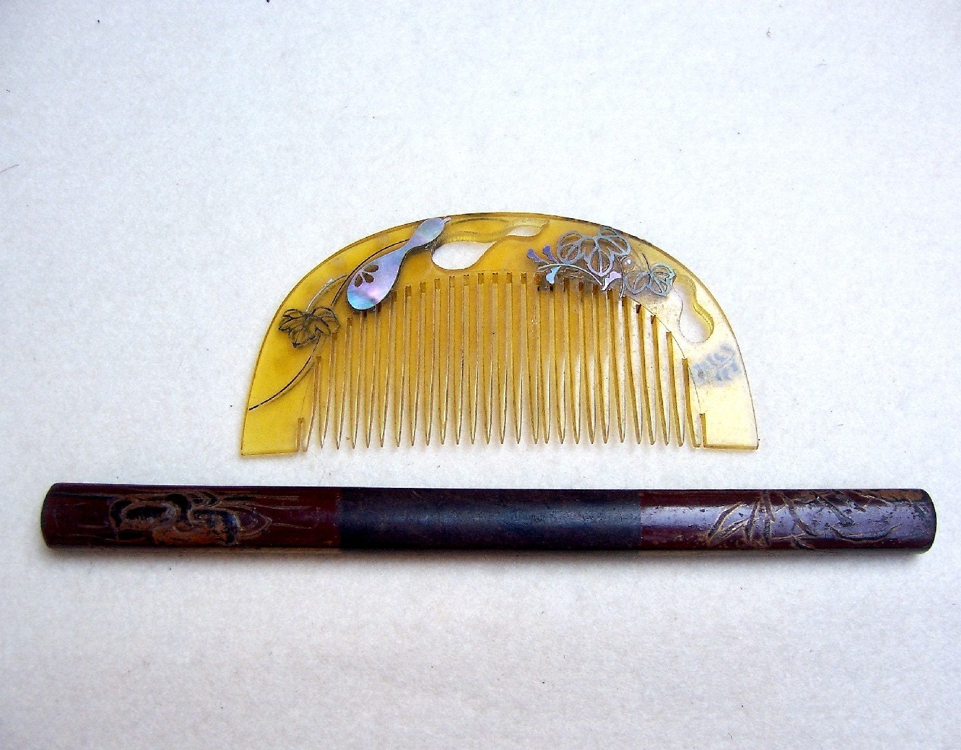 Vintage hair accessories 2 Japanese hair comb kanzashi hair