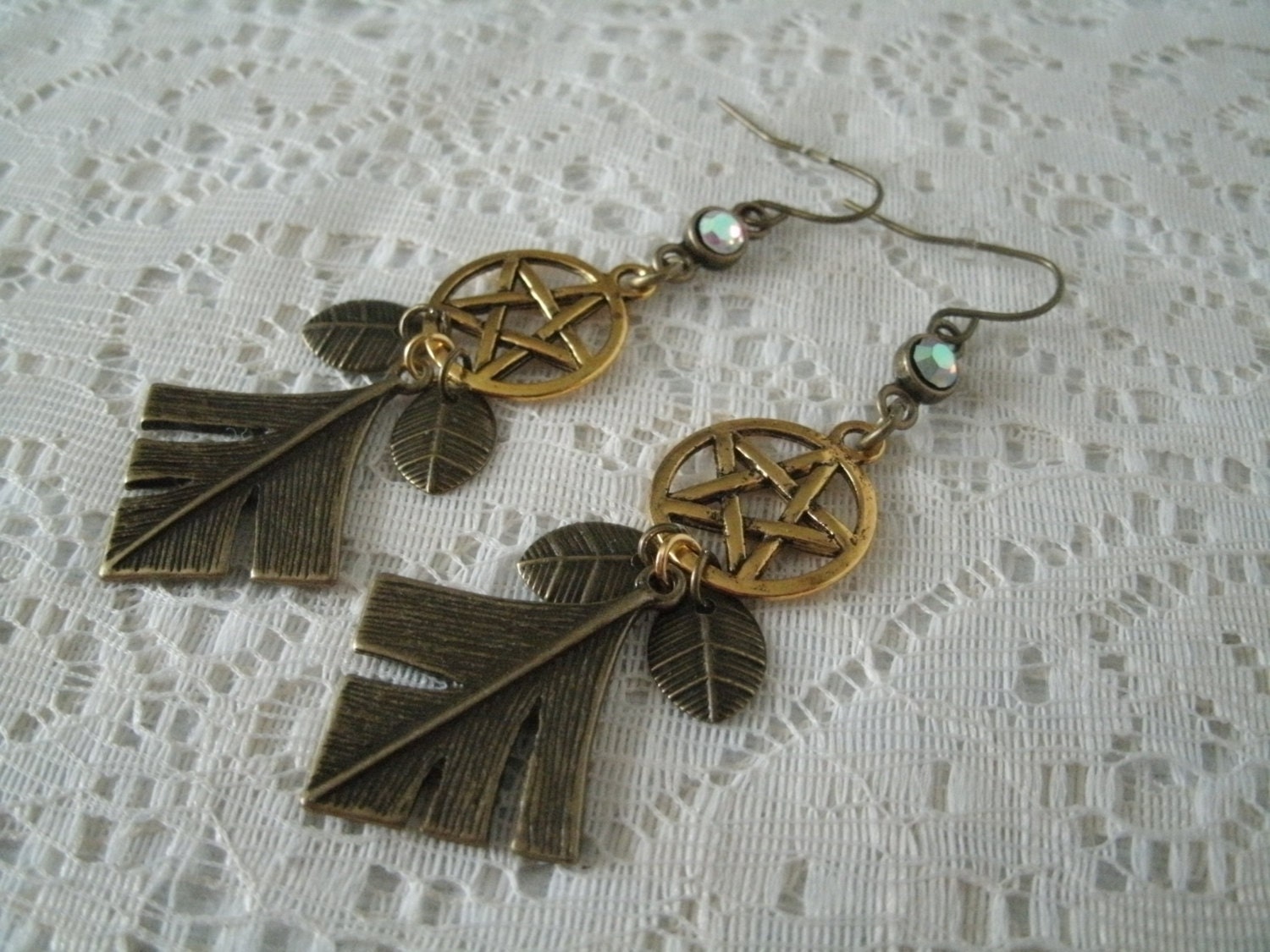 Pentacle Leaf Earrings wiccan jewelry pagan by Sheekydoodle