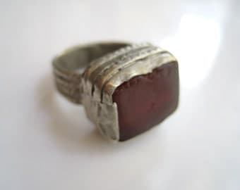 Vintage Bedouin Rectangular Glass Ring - Yemen Jewelry - Size 8