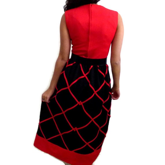 Vintage 60s Romantic Red and Black Sleeveless by lipsticklillie