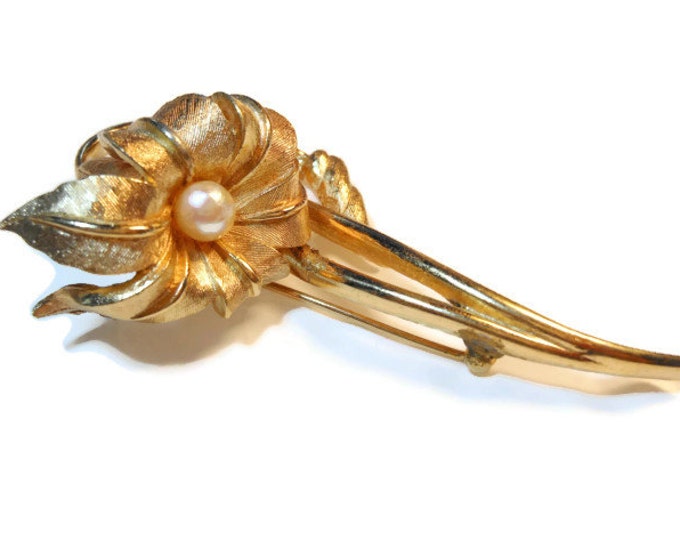 Boucher lily (lilium) brooch with cultured pearl part of the Flower of the Month series, July birthday, 8372P