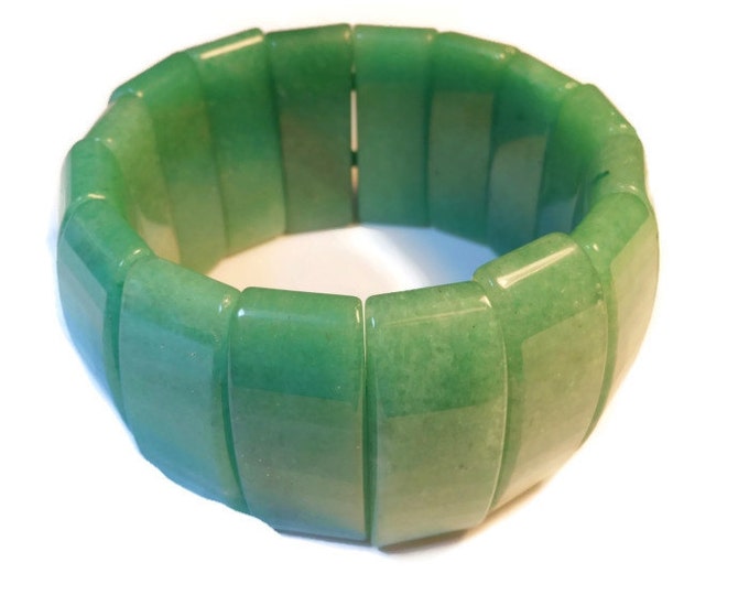 FREE SHIPPING Green Aventurine bracelet carved chunky stretch vintage