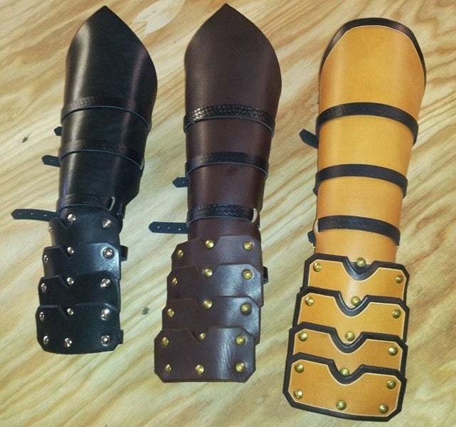 Single Reverse Clamshell Leather Armor Gauntlet