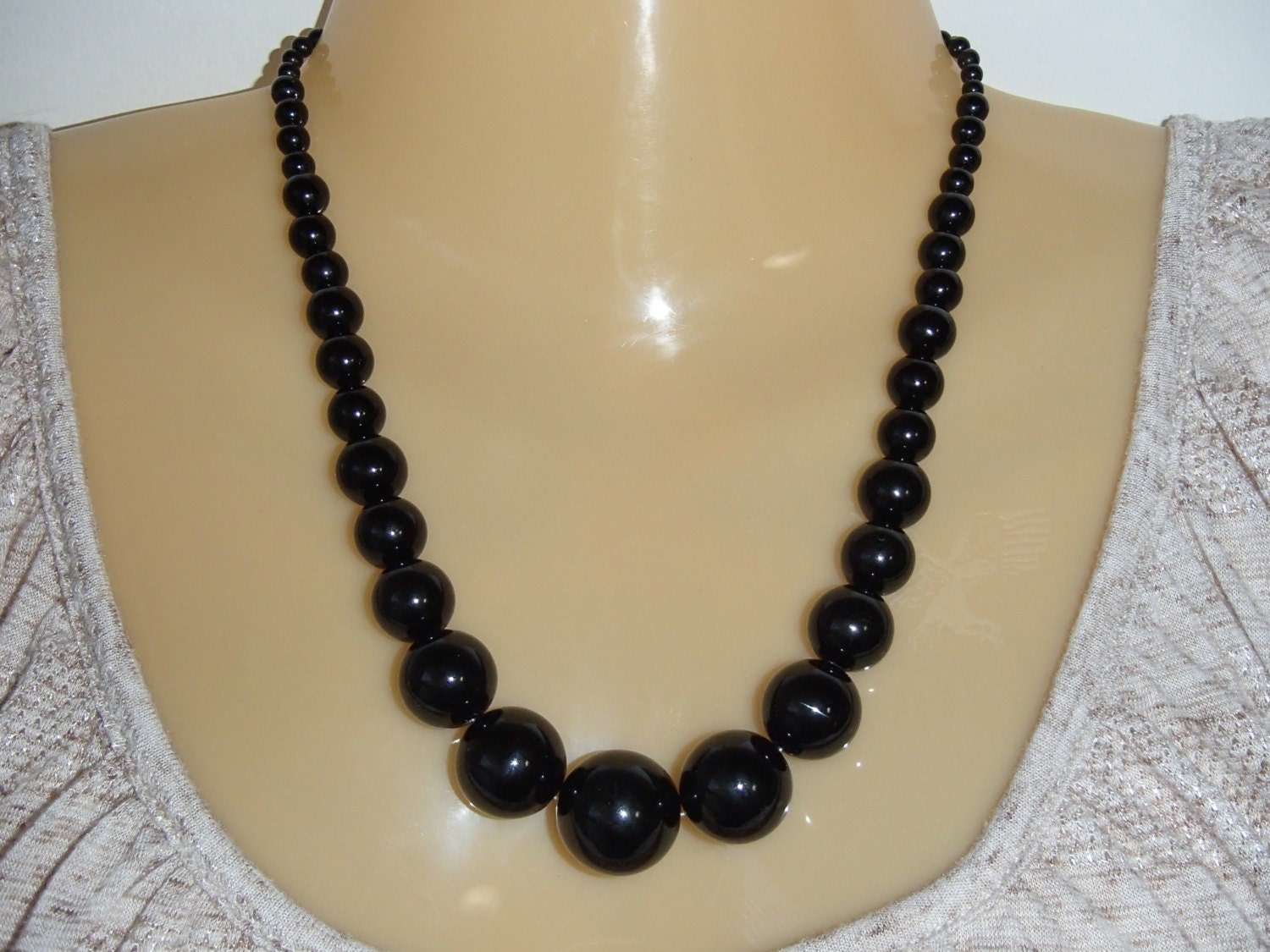 Natural Black Onyx Graduated Bead Necklace by bickelnicoll on Etsy
