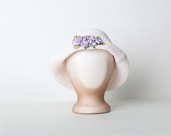 Vintage White Woven Children's Cloche Hat with Flowers